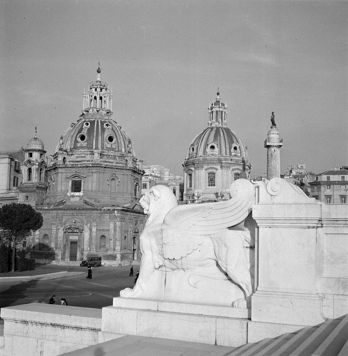 Le chiese gemelle di Piazza del Popolo a Roma nel 1937